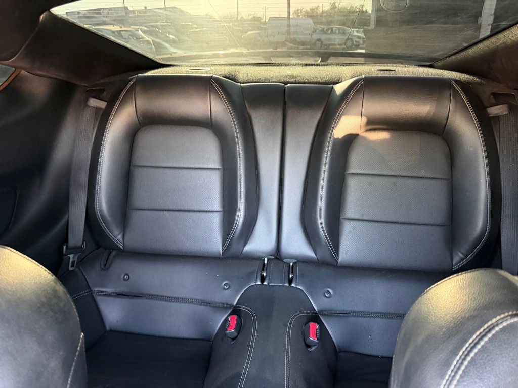 2017 Ford Mustang Image 18