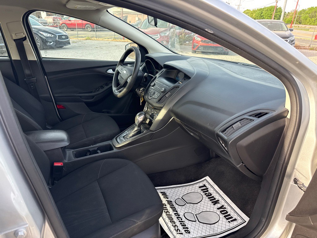 2018 Ford Focus Image 12