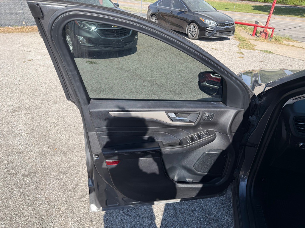 2021 Ford Escape Image 10