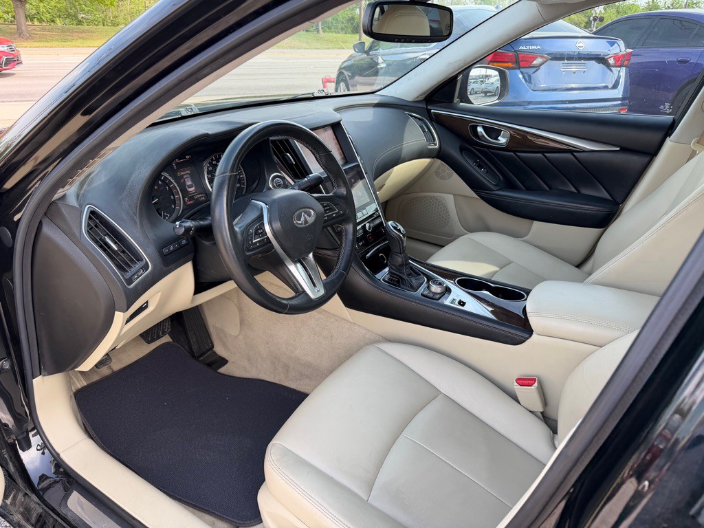 2019 INFINITI Q50 Image 9