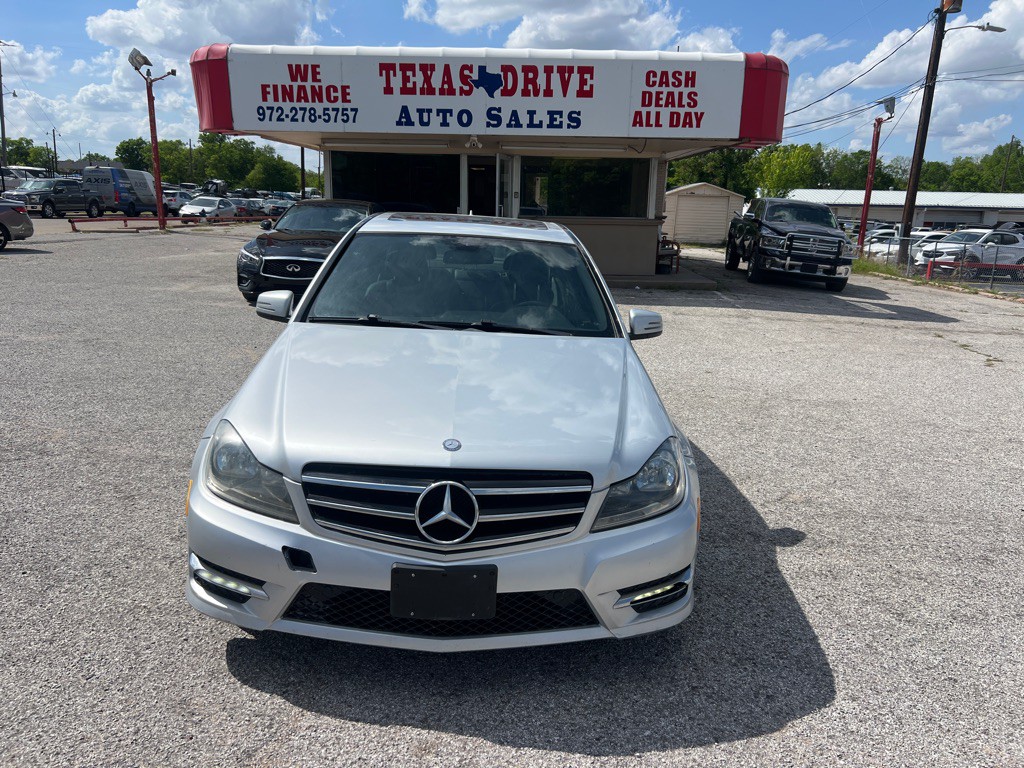 2014 Mercedes-Benz C-Class Image 2