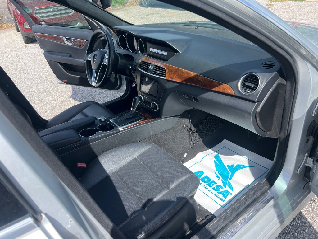 2014 Mercedes-Benz C-Class Image 16