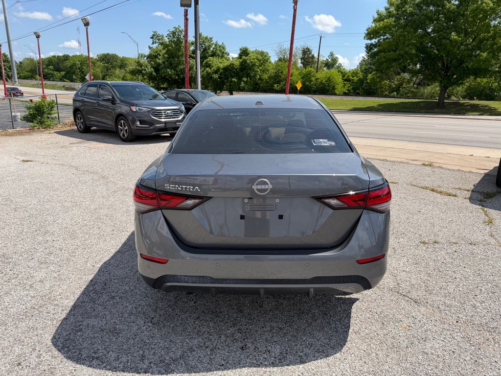 2025 Nissan Sentra Image 6