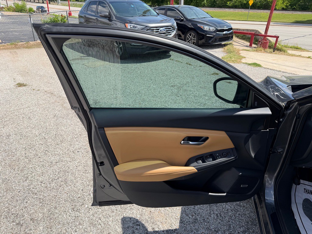 2025 Nissan Sentra Image 10