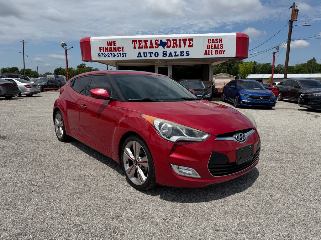 2016 Hyundai Veloster Image 1