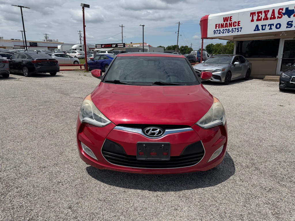 2016 Hyundai Veloster Image 2