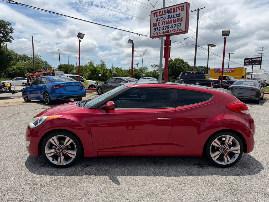 2016 Hyundai Veloster Image 4
