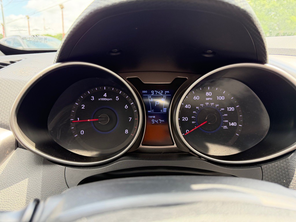 2016 Hyundai Veloster Image 13