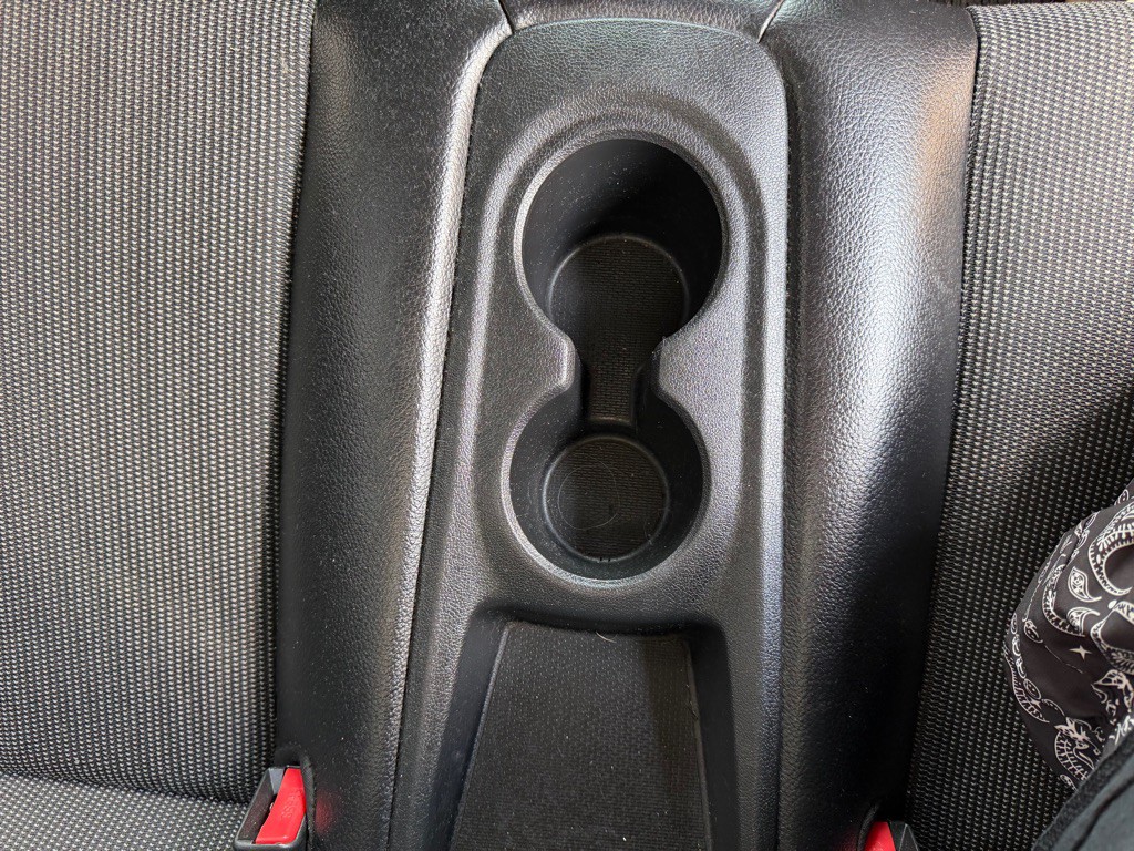 2016 Hyundai Veloster Image 23