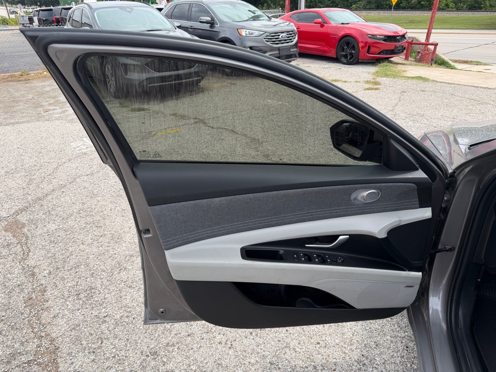 2024 Hyundai Elantra Image 10