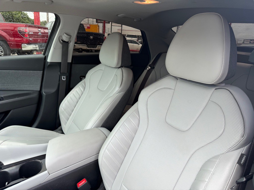 2024 Hyundai Elantra Image 11