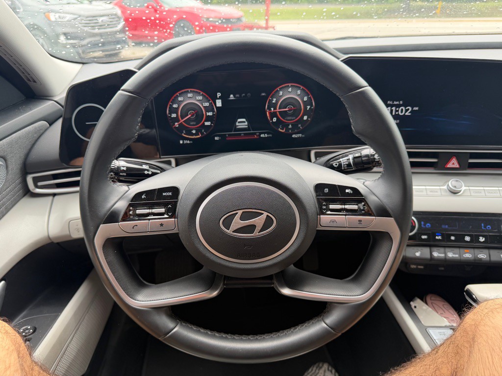 2024 Hyundai Elantra Image 12