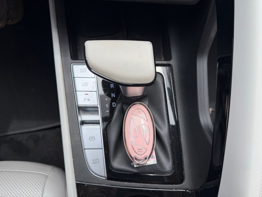 2024 Hyundai Elantra Image 17