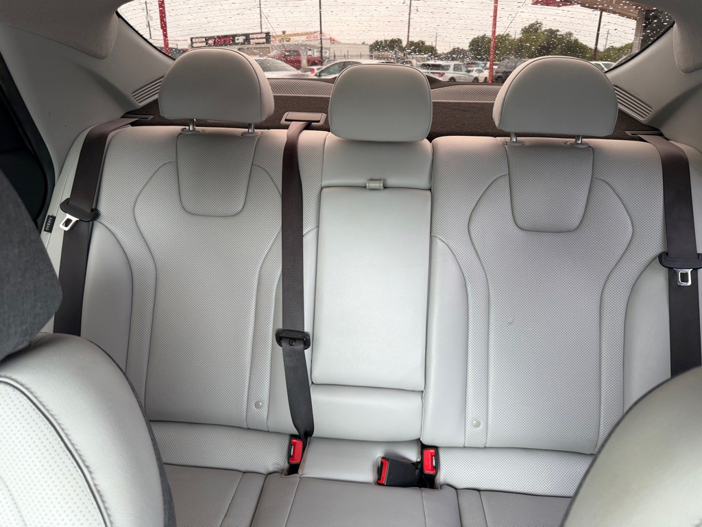 2024 Hyundai Elantra Image 18