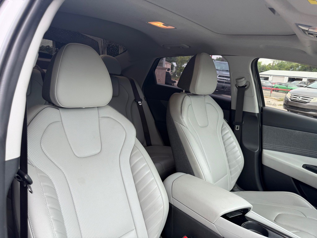 2024 Hyundai Elantra Image 25