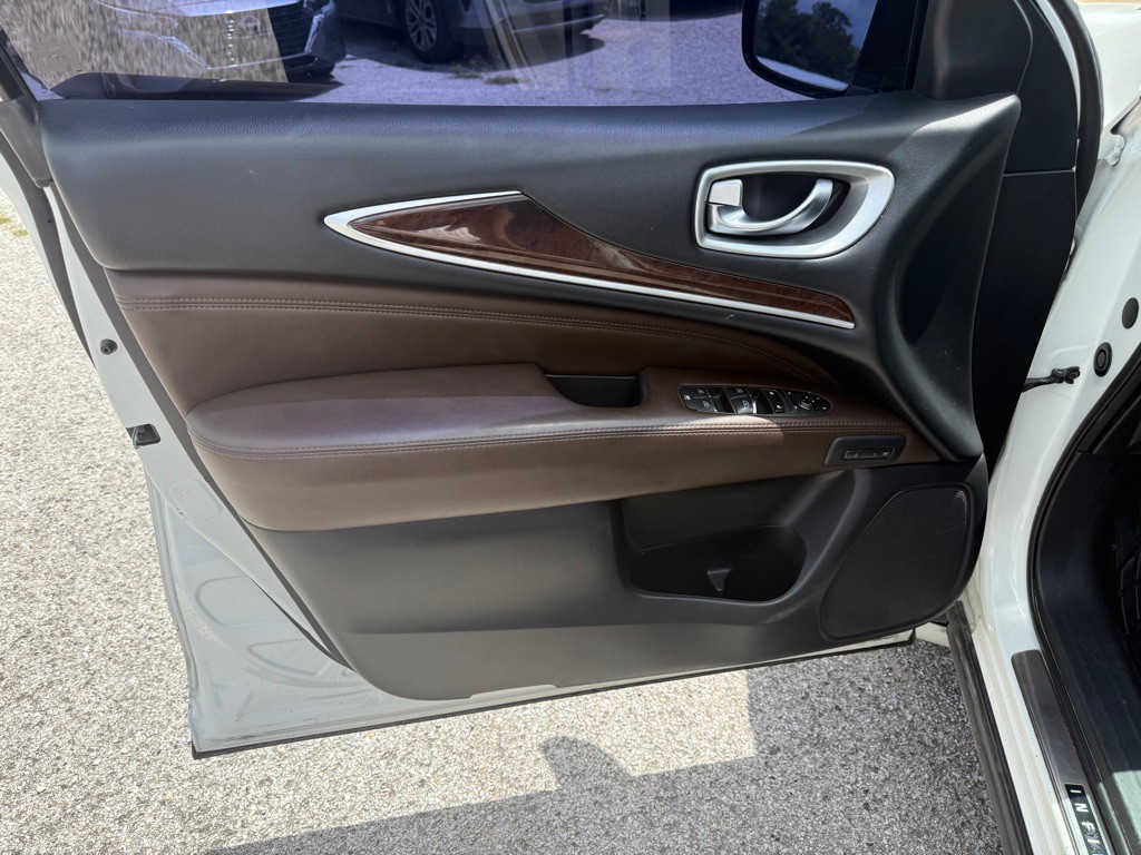 2015 INFINITI QX60 Image 9