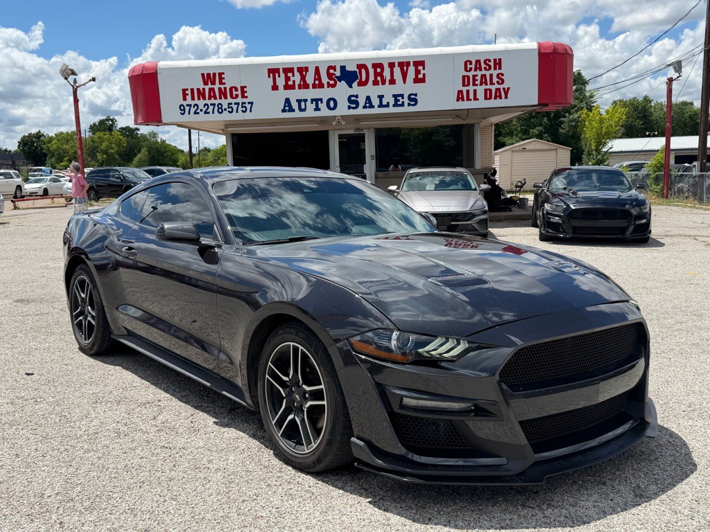 2022 Ford Mustang Image 1