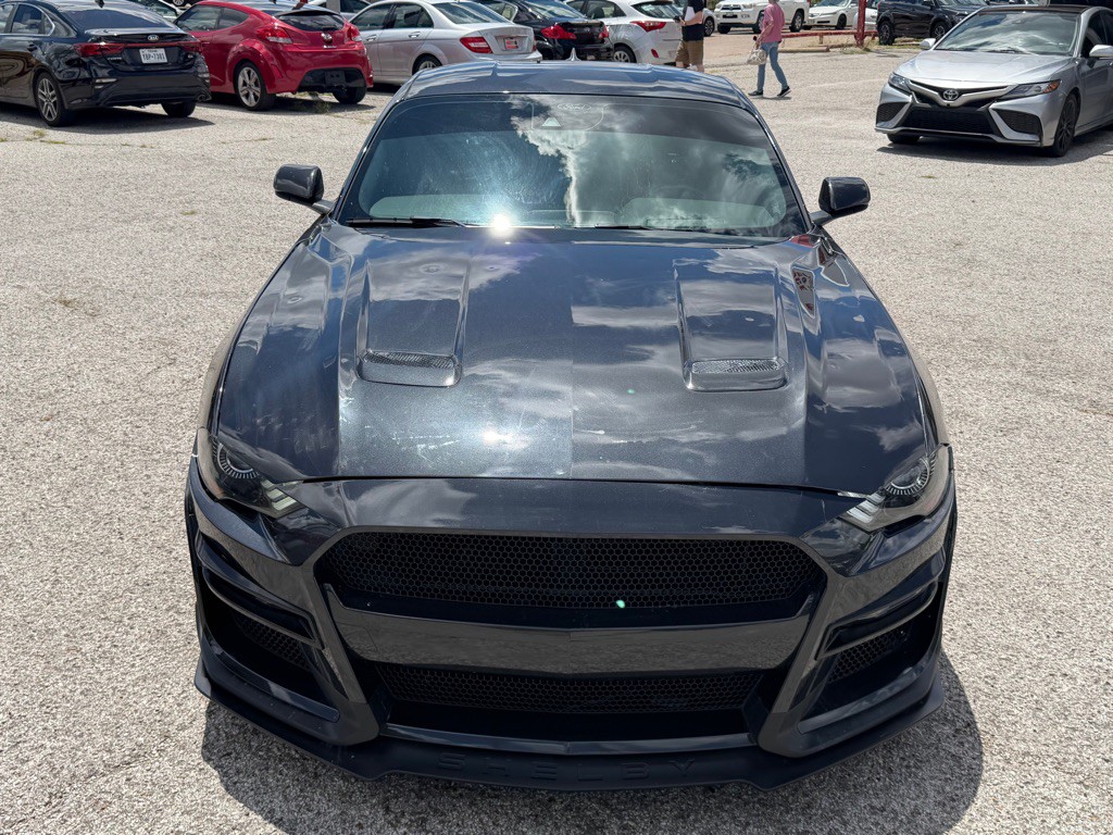 2022 Ford Mustang Image 2