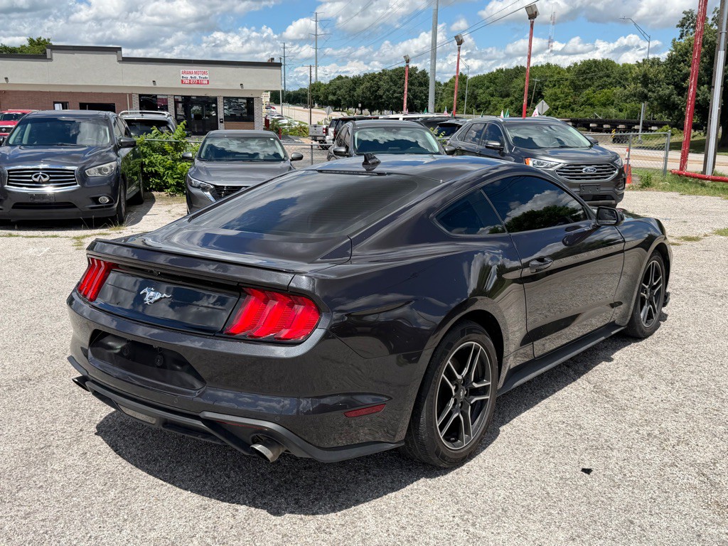 2022 Ford Mustang Image 7
