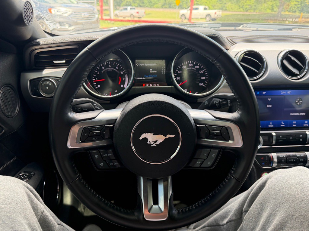 2022 Ford Mustang Image 12