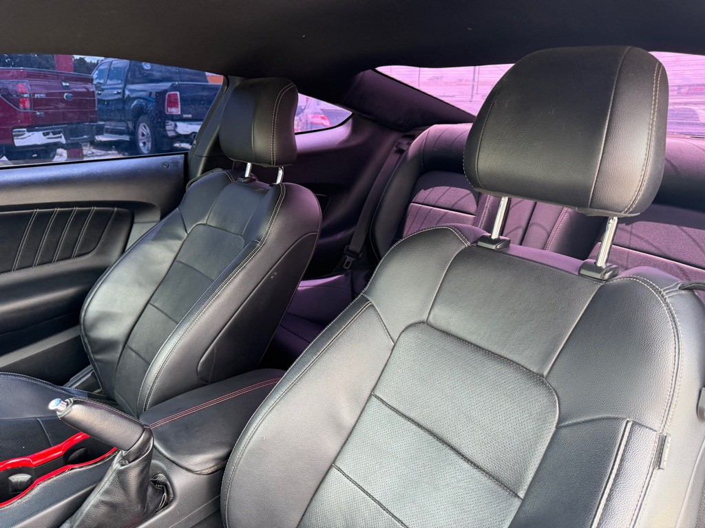 2015 Ford Mustang Image 11