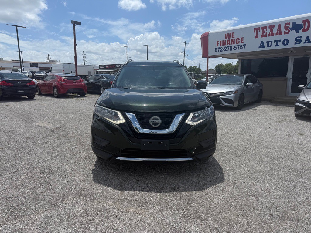 2018 Nissan Rogue Image 2