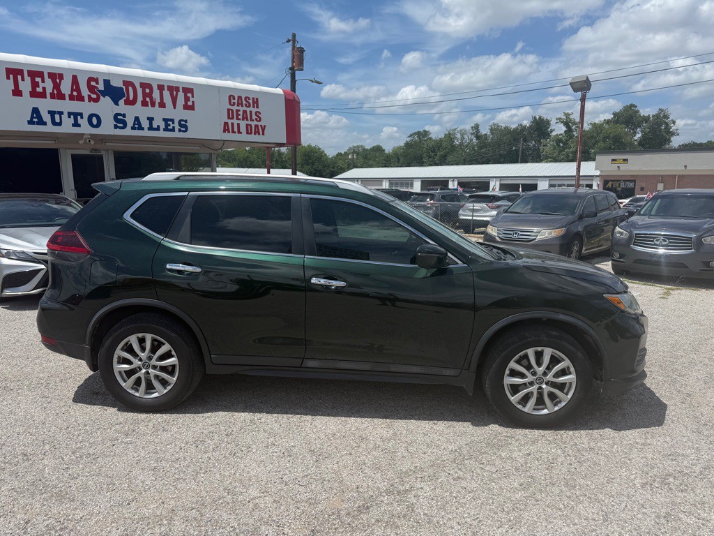 2018 Nissan Rogue Image 4