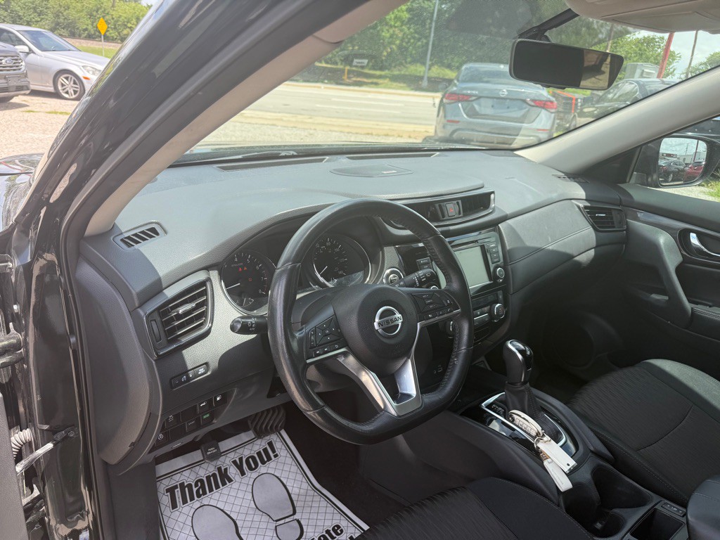 2018 Nissan Rogue Image 10