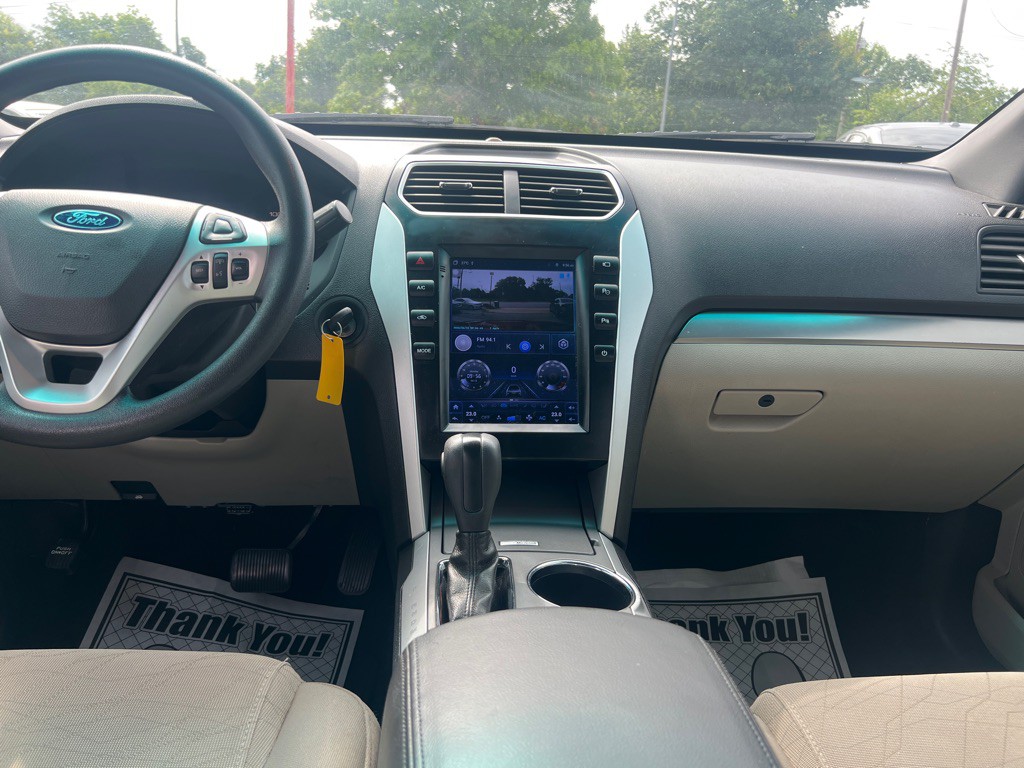 2014 Ford Explorer Image 17
