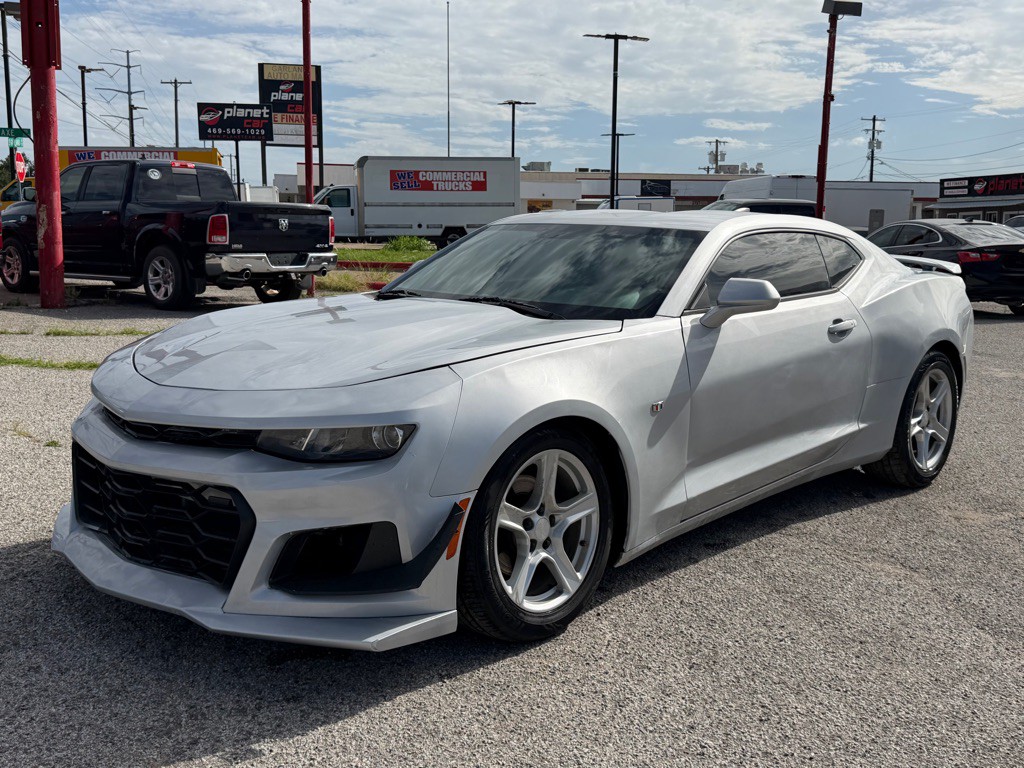 2018 Chevrolet Camaro Image 3