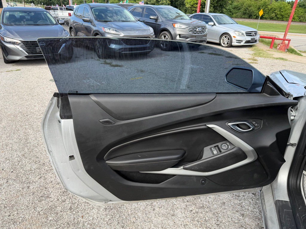 2018 Chevrolet Camaro Image 10