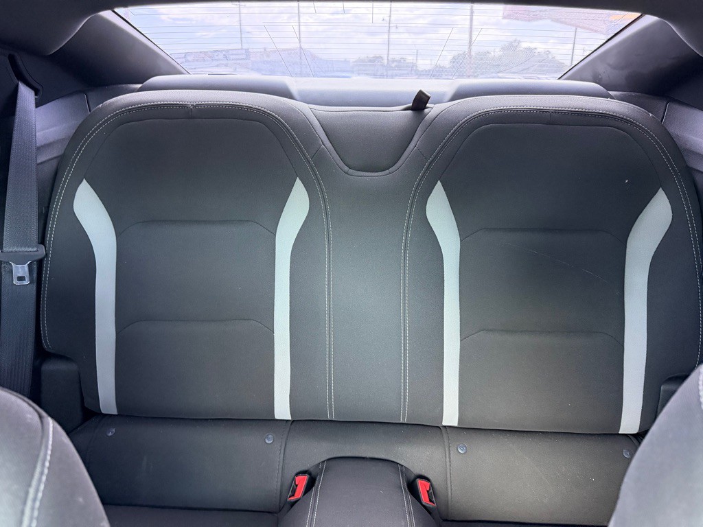 2018 Chevrolet Camaro Image 19