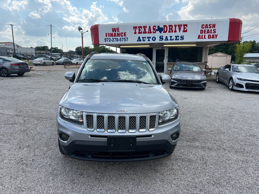 2017 Jeep Compass Image 2