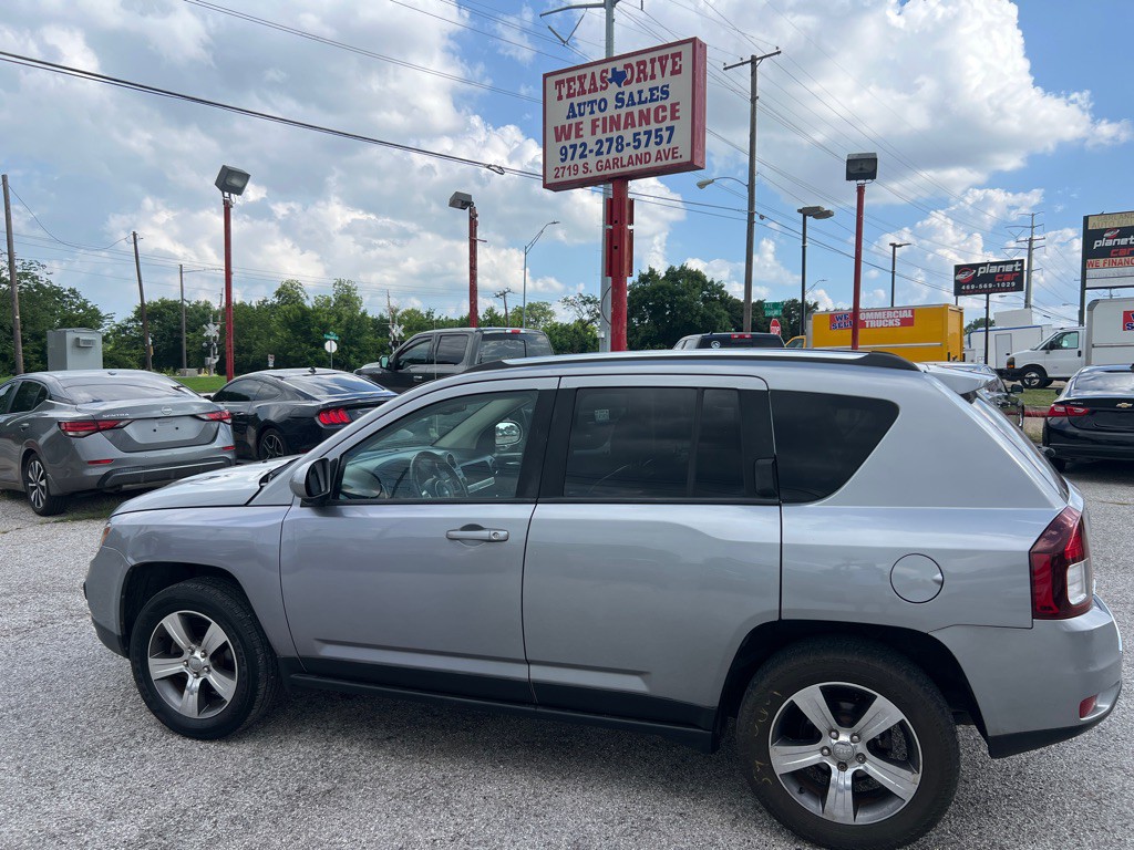 2017 Jeep Compass Image 7