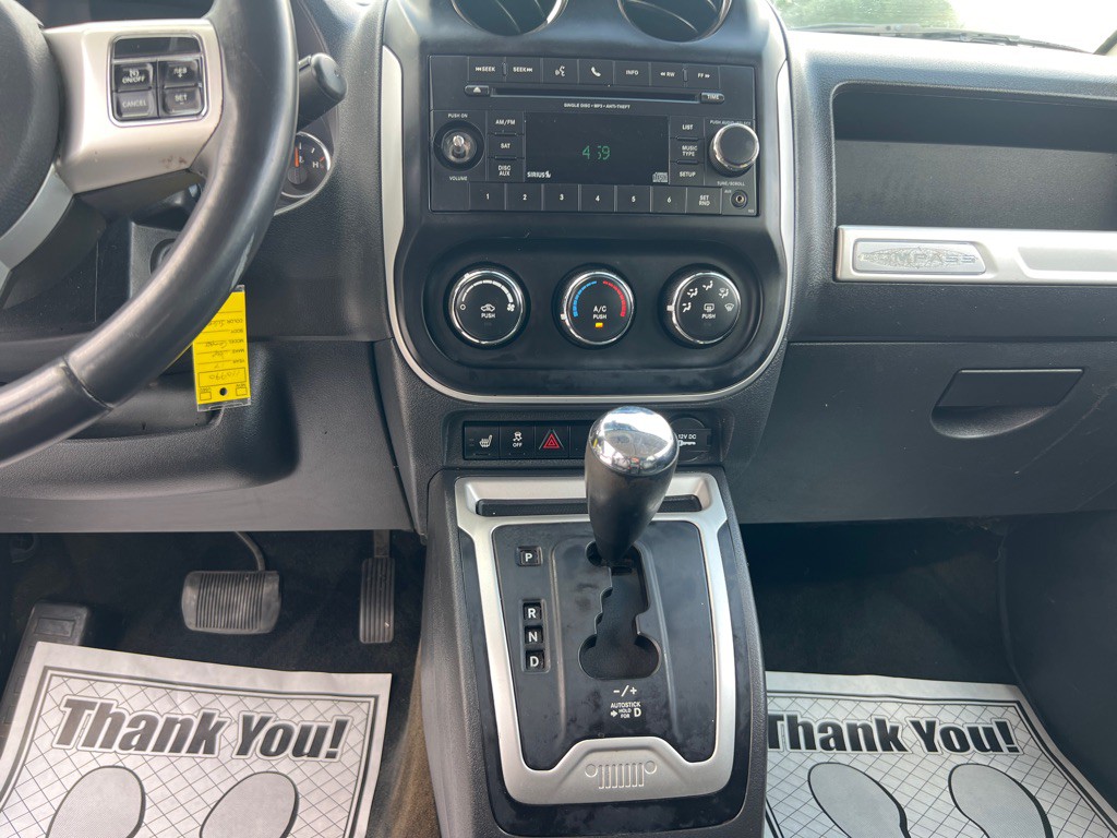 2017 Jeep Compass Image 12