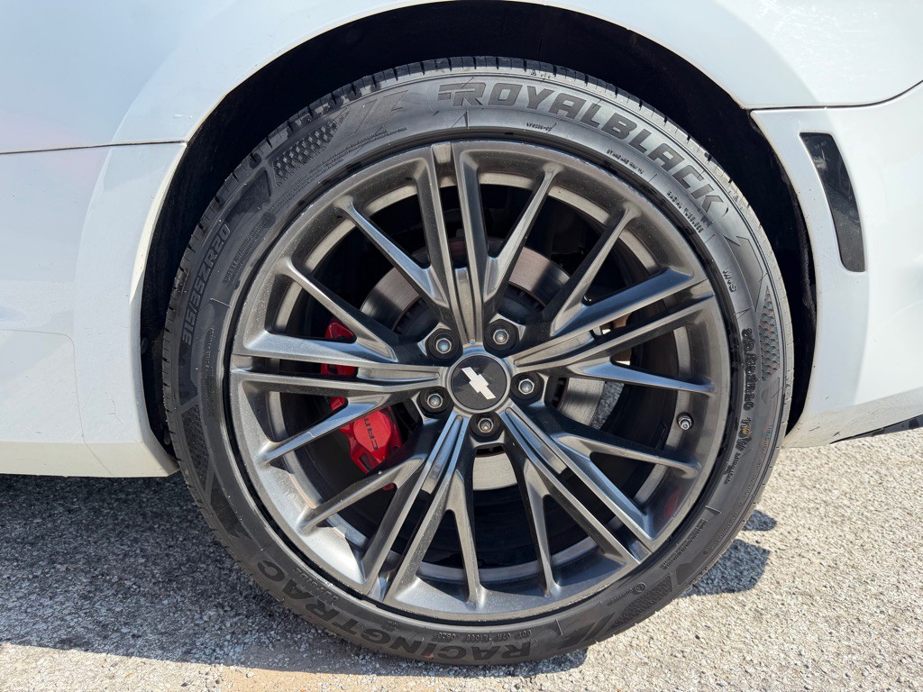 2021 Chevrolet Camaro Image 21