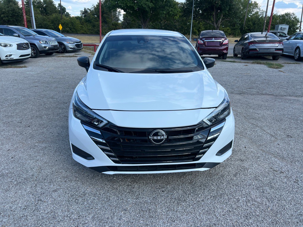 2025 Nissan Versa Image 2