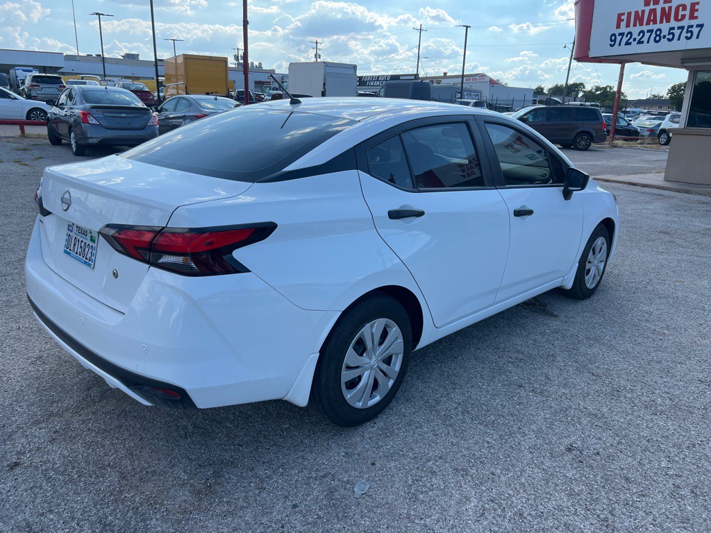 2025 Nissan Versa Image 5