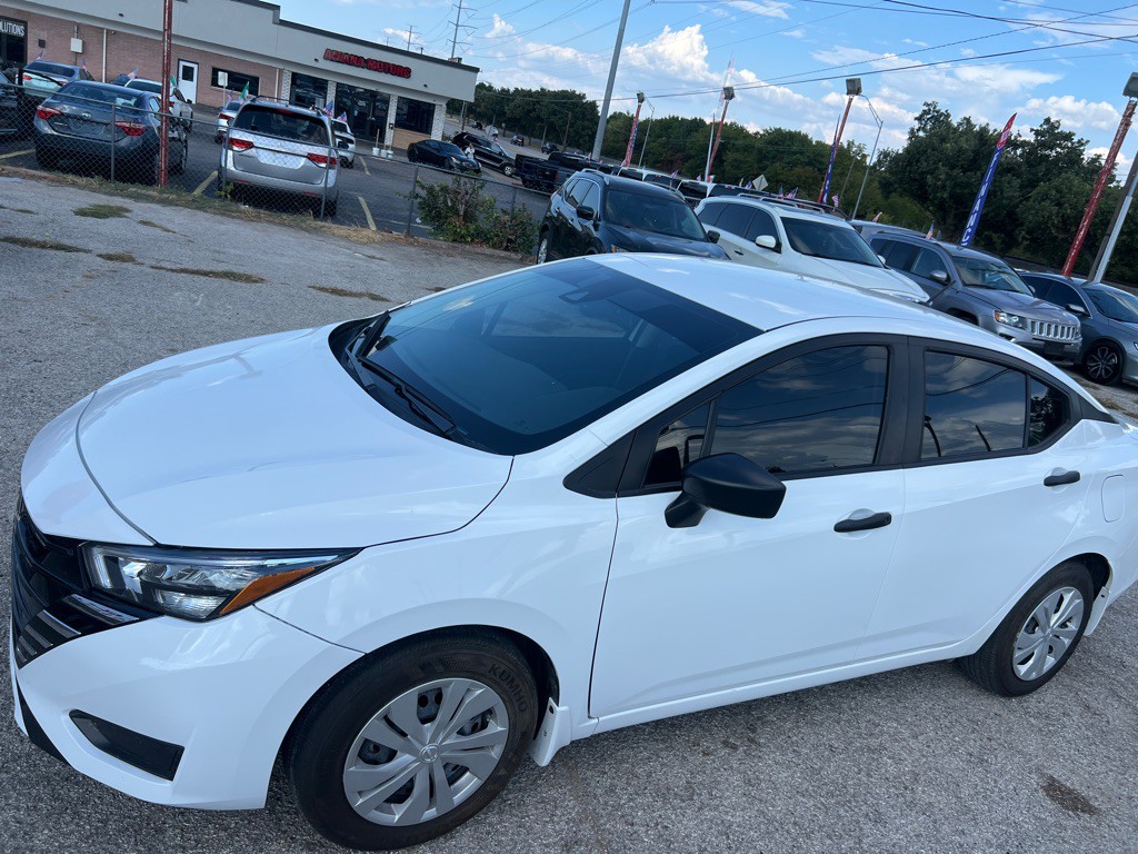 2025 Nissan Versa Image 10