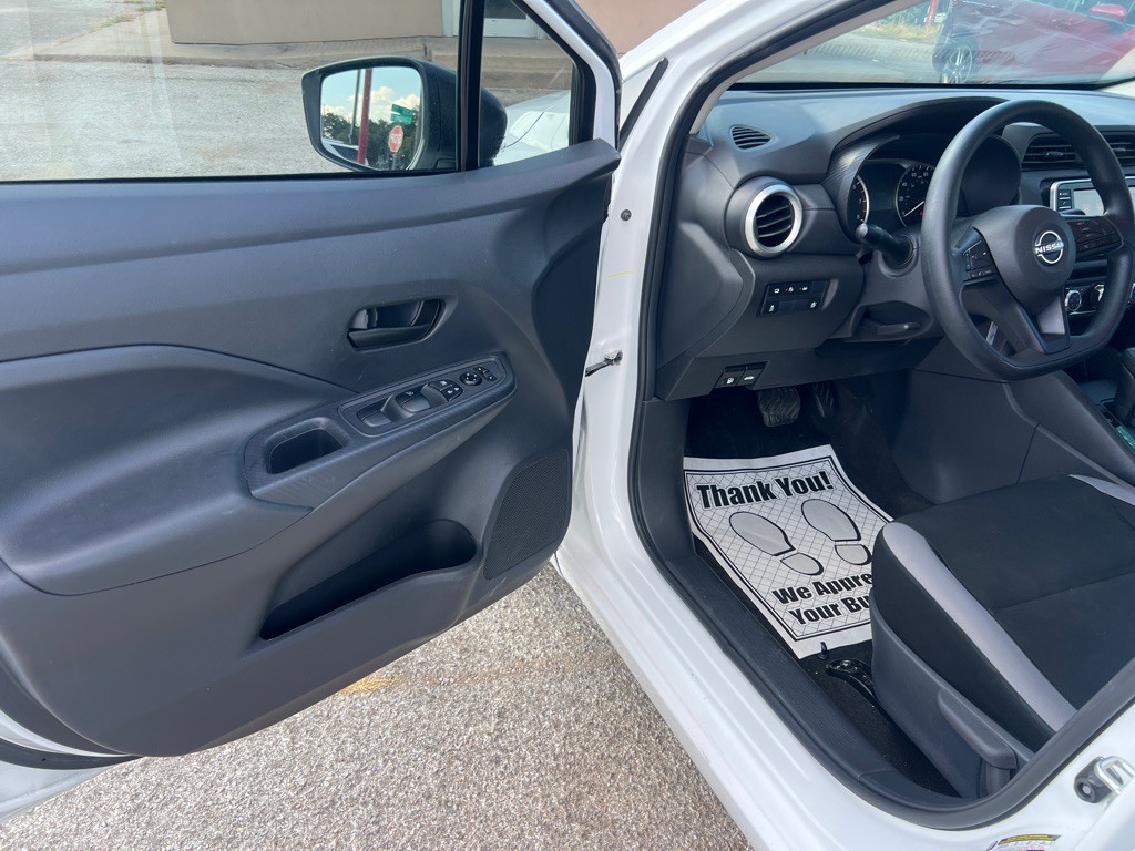 2025 Nissan Versa Image 12