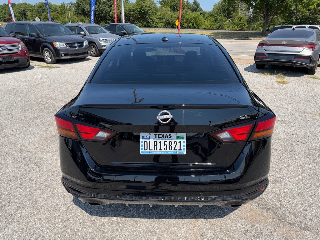 2023 Nissan Altima Image 6