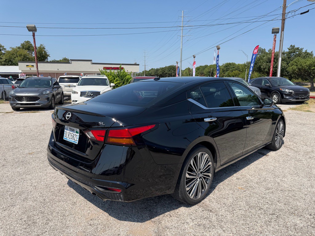 2023 Nissan Altima Image 7