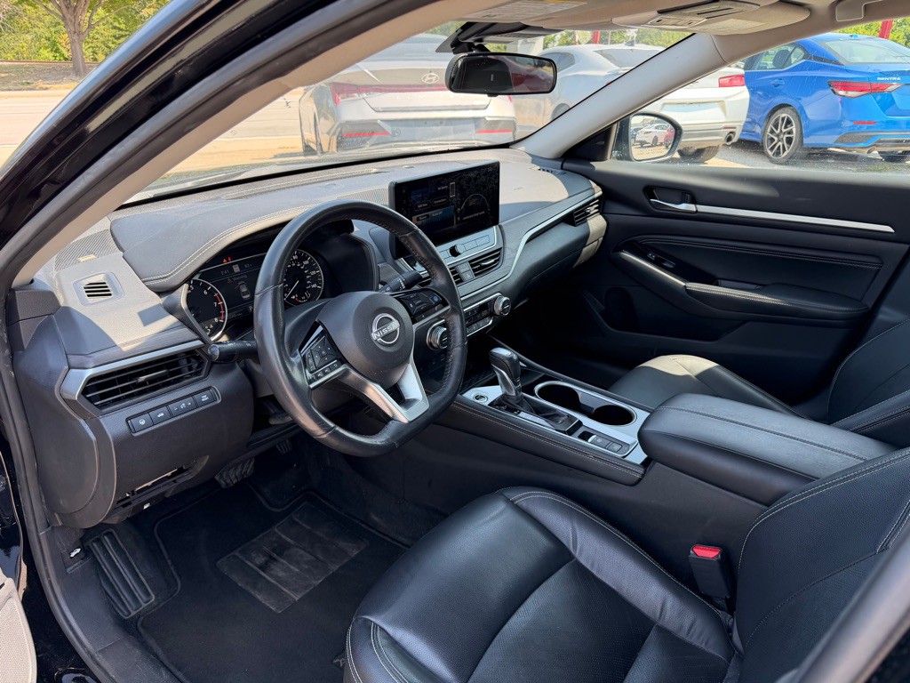2023 Nissan Altima Image 9