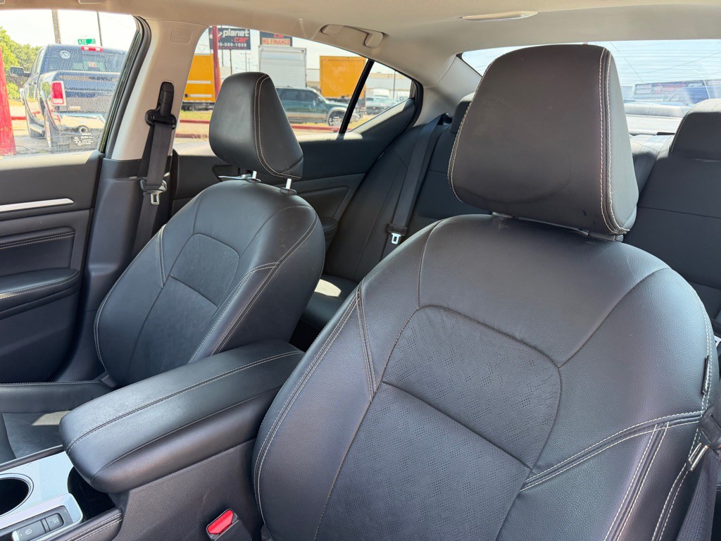 2023 Nissan Altima Image 11