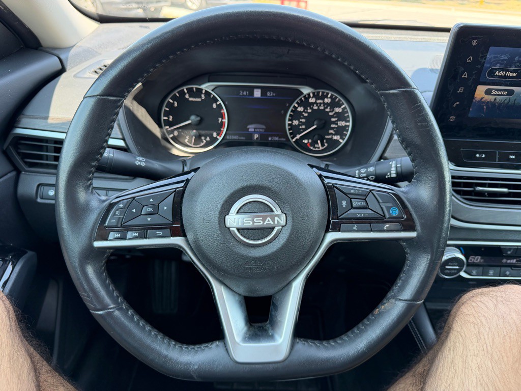 2023 Nissan Altima Image 12