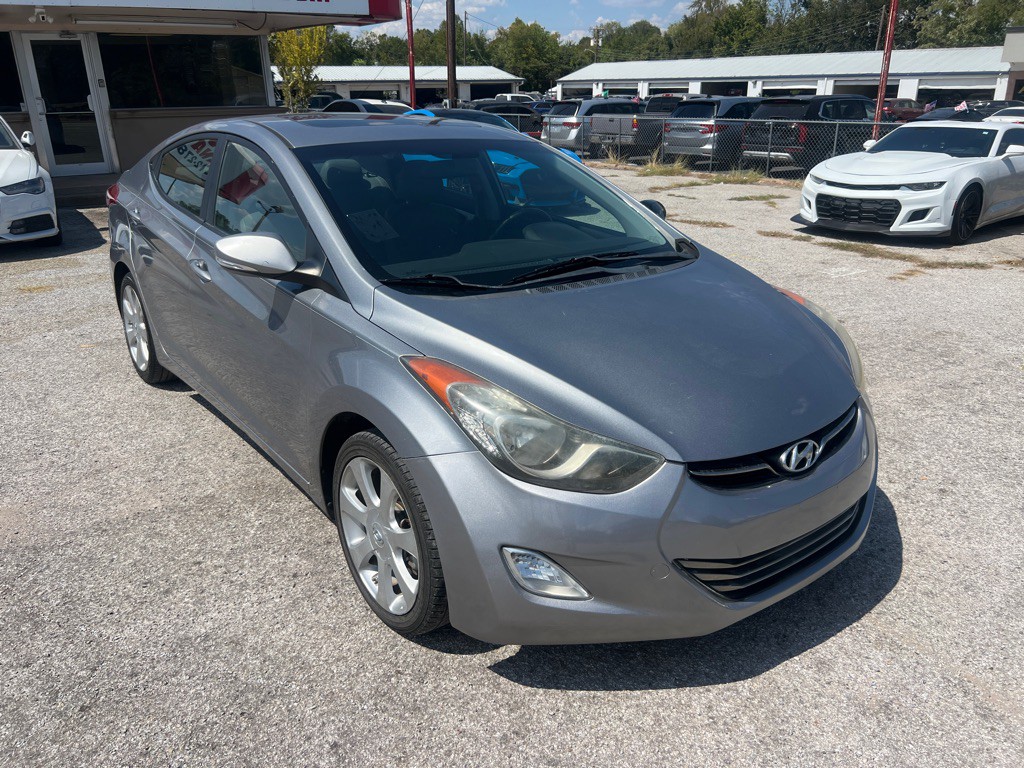 2013 Hyundai Elantra Image 3