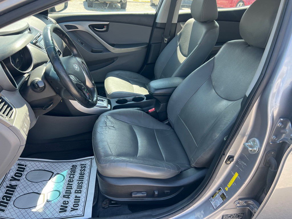 2013 Hyundai Elantra Image 9