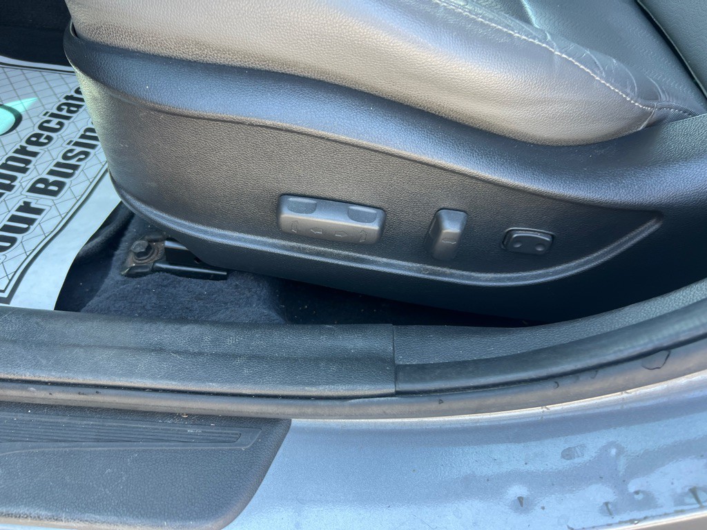 2013 Hyundai Elantra Image 23