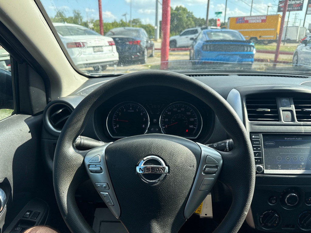 2019 Nissan Versa Image 16