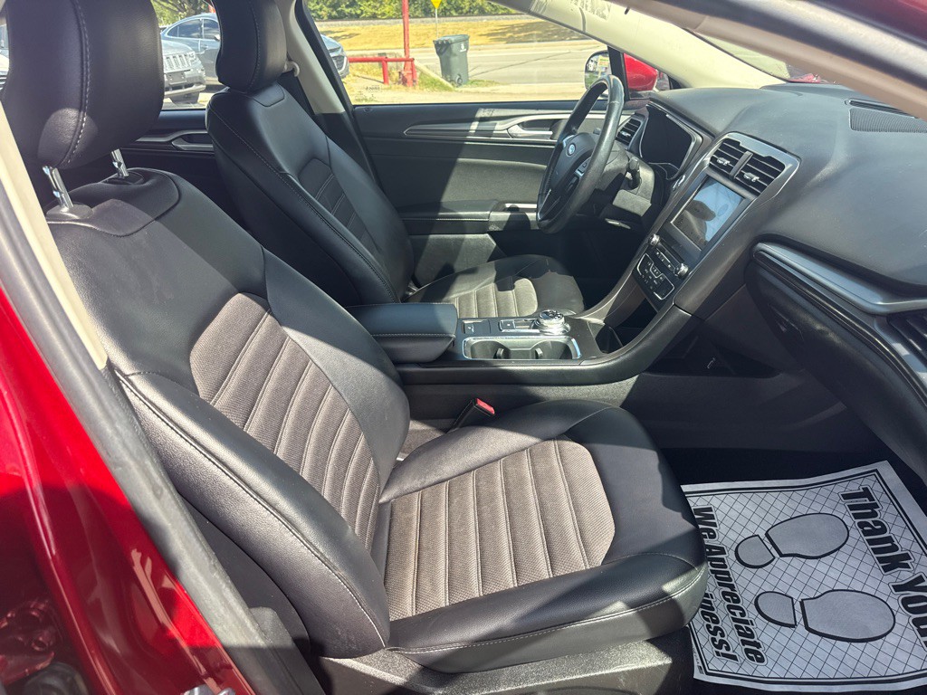 2017 Ford Fusion Image 12